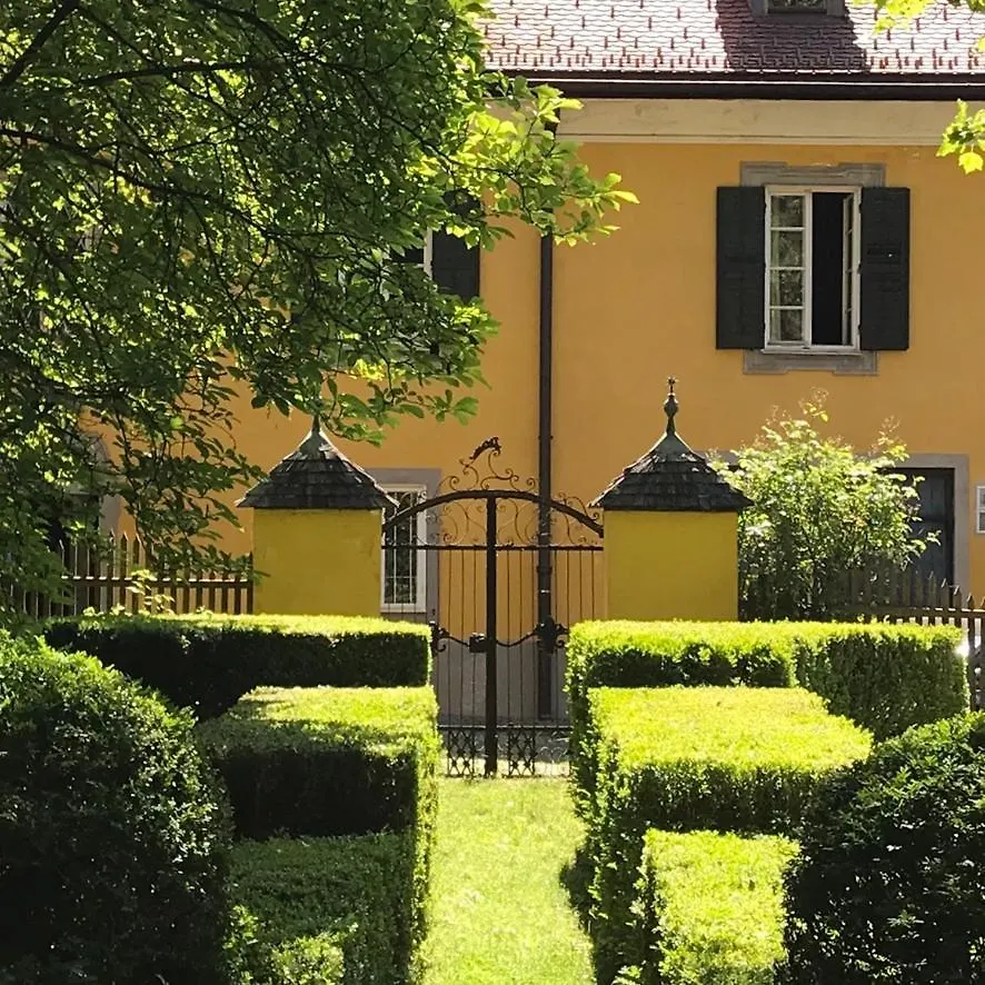 Schloss Mit Eigenem Garten & Parkplatz R Salzburg
