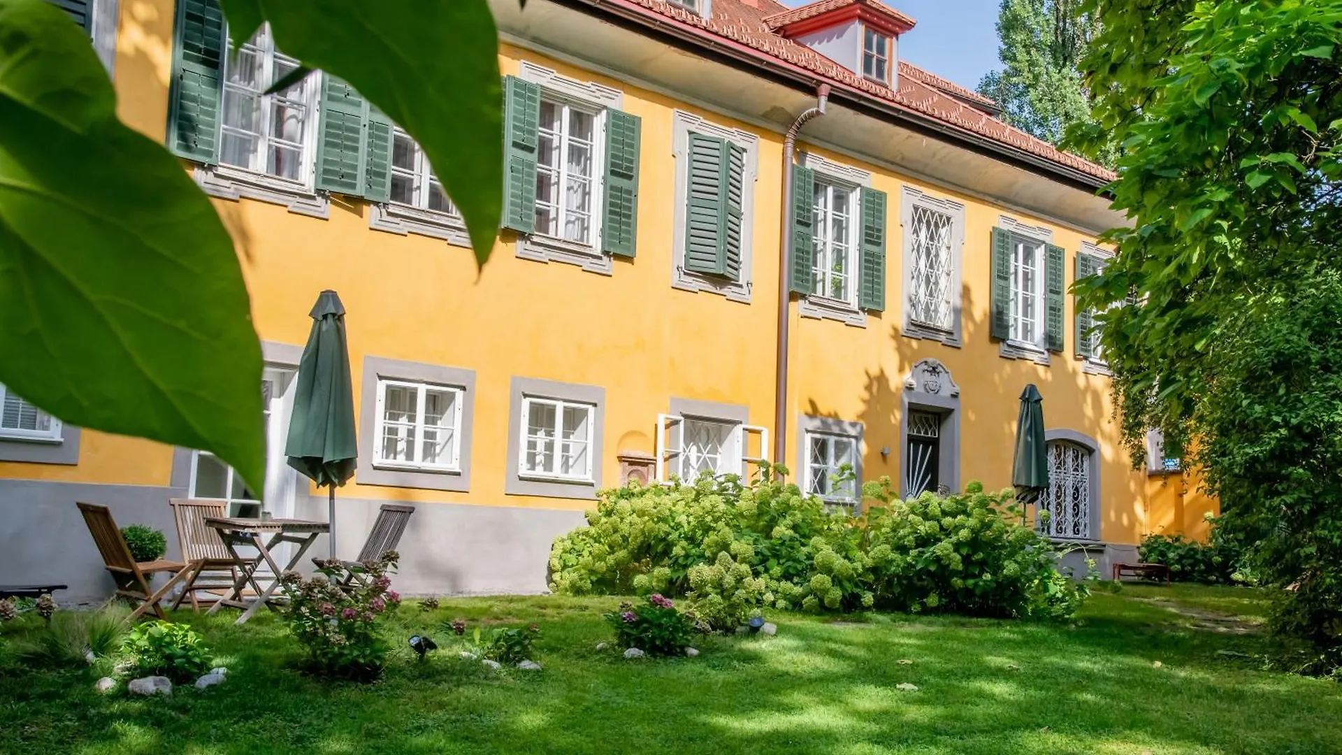 Schloss Mit Eigenem Garten & Parkplatz R Salzburg